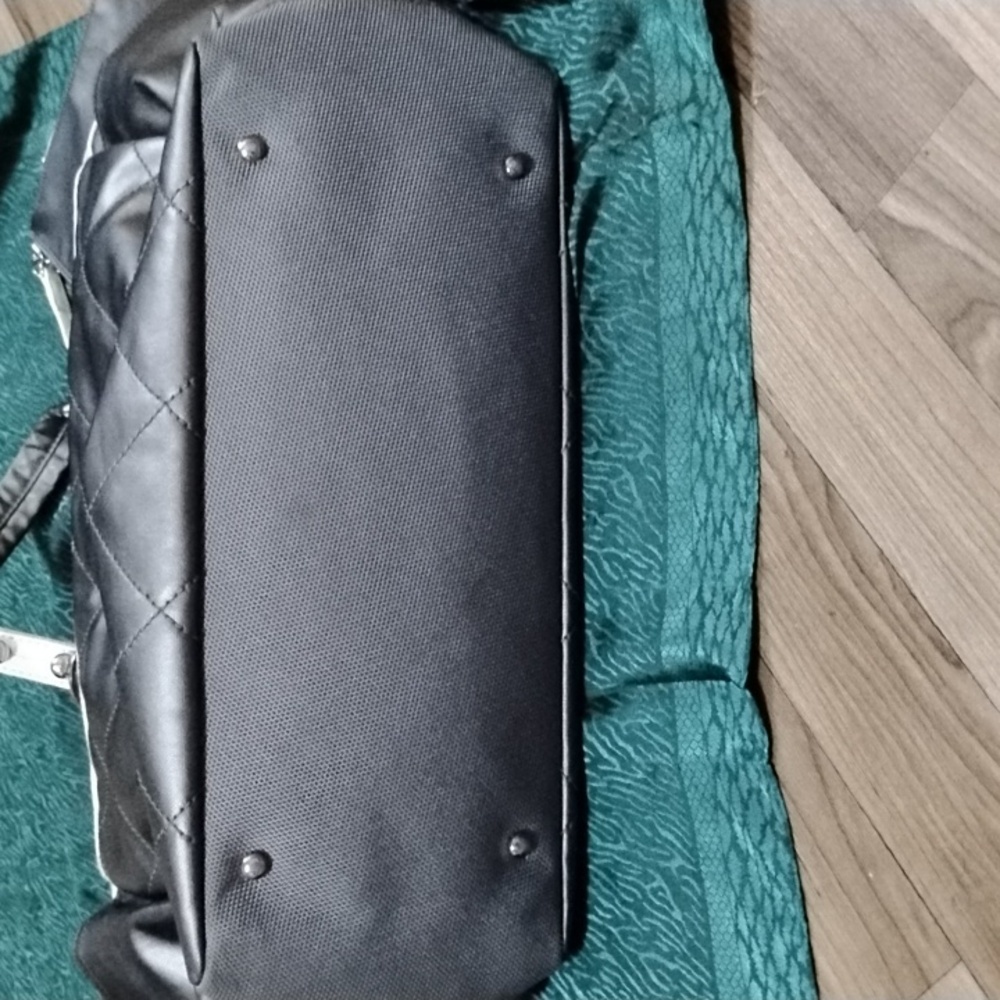 Chanel Vintage Tote - Picture 11 of 15